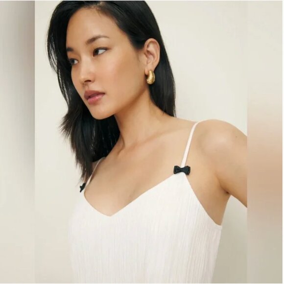 Reformation Mallory Two Piece Top & shorts size 8 - Picture 5 of 7